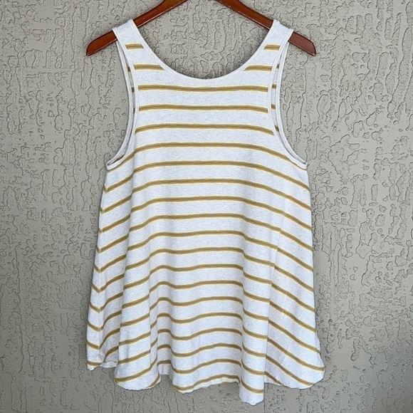 We The Free Urban Outfitters, Sleeveless, Flared, Swing Style, Tunic Tank Top - Picture 2 of 9